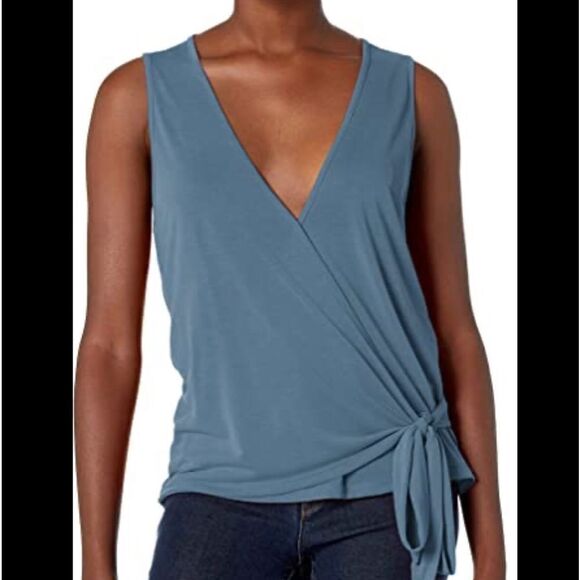 Lucky Brand Faux Wrap Top NEW - Picture 1 of 8